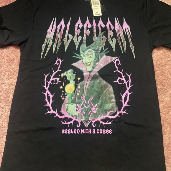 Disney Maleficent Glitter Portrait T-Shirt BoxLunch Exclusive Medium NWT - Picture 1 of 2